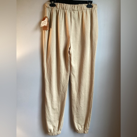 Align Collective Tan joggers - Picture 3 of 5